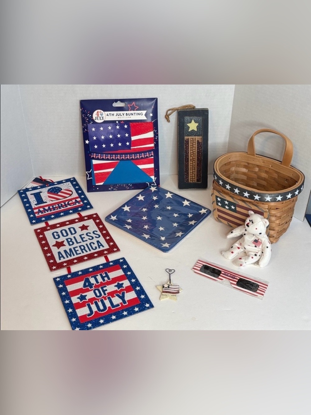 PATRIOTIC BUNDLE (RED, WHITE & BLUE DECOR)